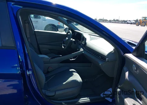 2021 Hyundai Elantra Sel z USA, uszkodzony, nr VIN 5NPLM4AG2MH051285